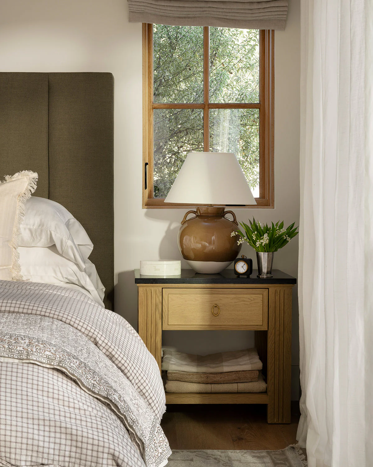 Vintage Drift Oak Nightstand with Granite Top & Fluted Detail for Bedroom